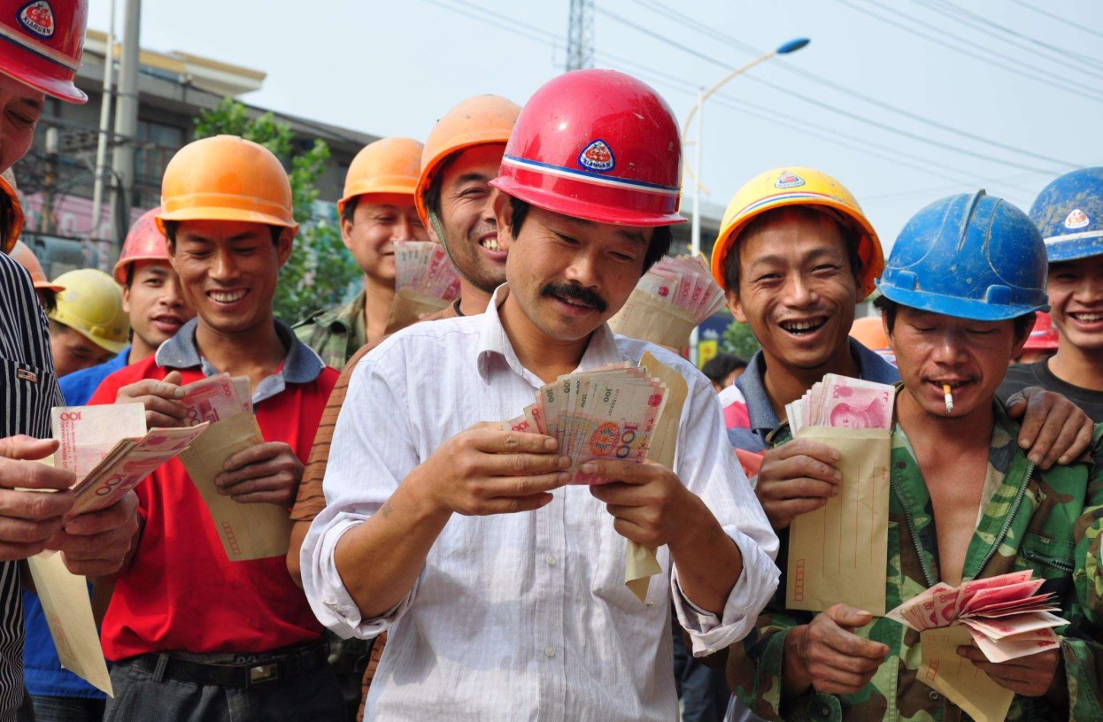 ---企业减负--为当地特级龙头企业免保证金办理农民工工资保函----